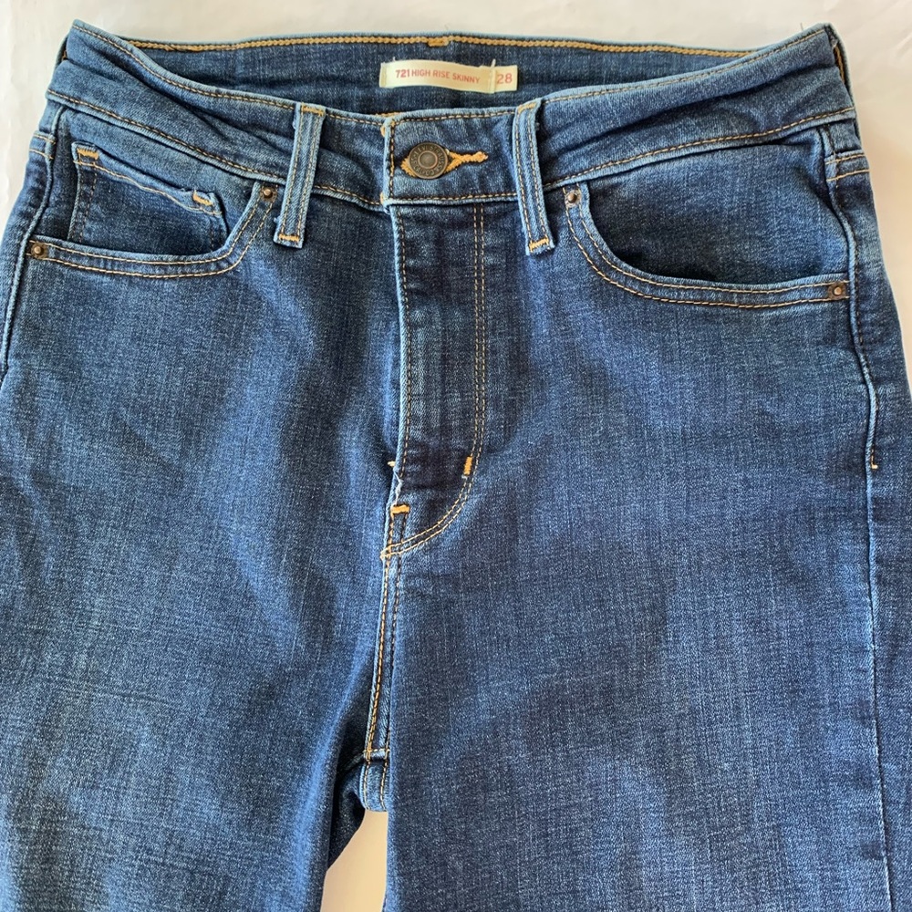Authentic #4309 - 721 High-Rise Skinny Jeans - Dark Blue - has stretch. NWOT